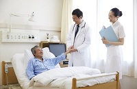 年間10万円を超えた分の医療費は税金の還付を受けられる(イメージ)
